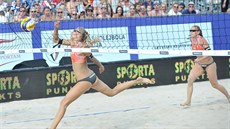 Kristýna Hoidarová Kolocová (vpravo) a Michala Kvapilová ve tvrtfinále...
