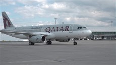 Pistání letadla spolenosti Qatar Airways