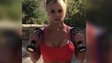 Britney Spears chce být zase sexy a maká maká na sob!