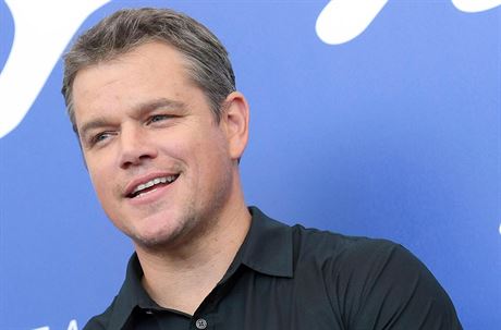 Herec Matt Damon pózuje fotografm ped zahájením 74. roníku benátského...