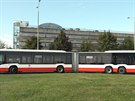 Na Letit Václava Havla vozí cestující nejdelí autobus v Evrop