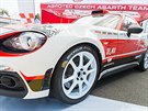 Nov zvodn vz Abarth 124 Rally m estnctiventilov tyvlec 1,8 litru z...