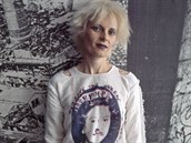Odrbaný vzhled návrhářky Vivienne Westwoodové v 70. letech.