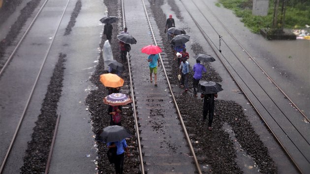 Zplavy zpsoben monzunovmi deti v indick Bombaji (29. srpna 2017)