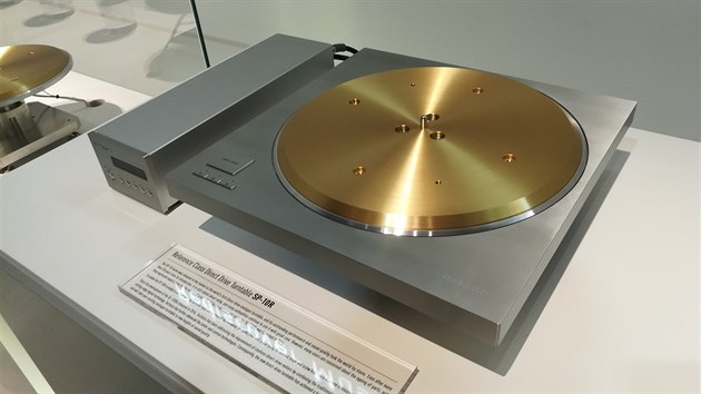 Nový gramofon Technics SP-10R vypadá skvle, na tom se shodla vtina noviná,...