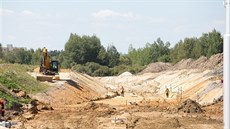 Stavba nové silnice, která spojí českobudějovická sídliště Máj a Vltavu....
