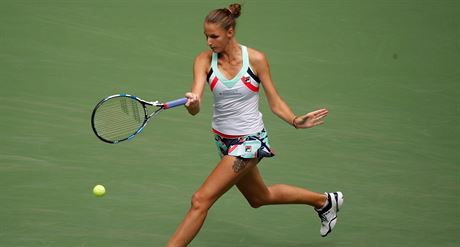 K MI DALEKO. Karolna Plkov v zpase US Open s ankou ang uaj.