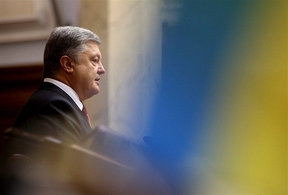 Ukrajinský prezident Petro Porošenko při projevu v parlamentu (7. září 2017)