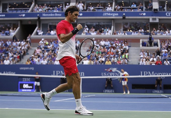 DOBRÁ PRÁCE. Roger Federer se raduje po vyhrané výmn v utkání druhého kola US...