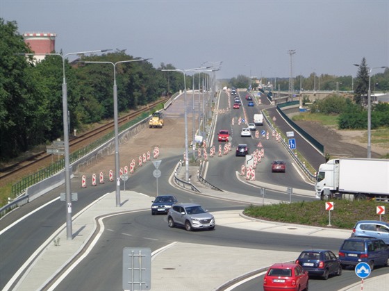 Takto vypadala situace jet v prbhu záí i poátkem tohoto týdne. Motoristé...