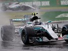 Lewis Hamilton s Mercedesem bhem kvalifikace v Monze