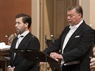 Tenorový part v Dvoákov oratoriu Stabat mater pednesl Richard Samek (vlevo),...