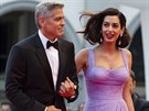 George Clooney s manelkou Amal na festivalu v Benátkách (2. záí 2017)