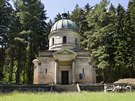 Snímek zchátralého mauzolea rakousko-uherské dynastie Klein v Sobotín na...