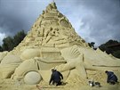 V nmeckém Duisburgu postavili nejvtí hrad z písku na svt (1. záí 2017)