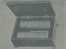 Fotografie krabiky z takzvan Krmask afry uveejnn 15. z 1947 ve...