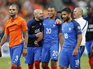 Francouzští fotbalisté se radují z gólu Kyliana Mbappého (20) i z jasné výhry...