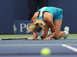 Americk tenistka Coco Vandewegheov slav postup do semifinle na US Open.