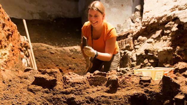 Archeologov finiuj s przkumem pozdn-gotick Solnice, kde bval nejstar budjovick hbitov.