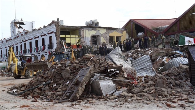 Noční zemětřesení poničilo většinu budov ve městě Juchitán v mexickém státě Oaxaca. (8. září 2017)