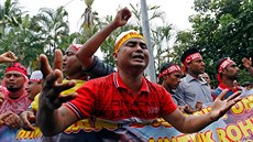 Rohingové protestují ped barmskou ambasádou v malajsijském Kuala Lumpuru. (8....