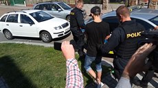 Pi útoku na exekutory se v Plzni stílelo