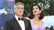 George Clooney s manelkou Amal na festivalu v Benátkách (2. záí 2017)