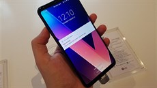 LG V30