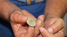 Jedna z nalezených mincí.