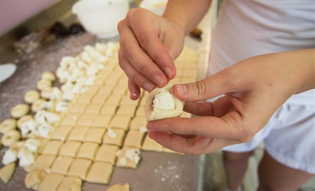 Koláčky lidé kupují jen občas, ceny pečiva nás učí šetřit a neplýtvat