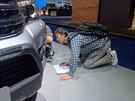 pioni na autosalonu ve Frankfurtu v roce 2017