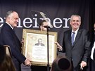Americký idovský fond udlil v New Yorku prezidentu Miloi Zemanovi cenu...