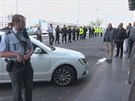 Incident na Letiti Václava Havla - taxikái tam protestují proti aplikaci Uber...