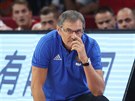 Zamylený trenér ruských basketbalist Sergej Bazarevi