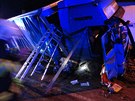 Kamion v ervené Hoe na Náchodsku narazil do rekreaního objektu. (16. záí...