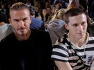 David Beckham a jeho syn Brooklyn na pehlídce Victorie Beckhamové (New York,...