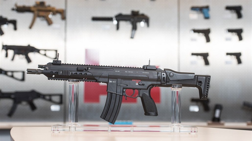 Útočná puška HK 433 z dílny Heckler & Koch.