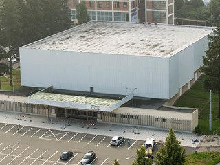 Velké kino ve Zlíně je už rok a půl zavřené. Stále není jasné, co s ním bude...