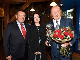 Ji Paroubek, Gabriela Kalbkov a oslavenec Frantiek Janeek (14. z 2017)