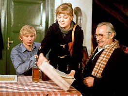 Miroslav Vladyka, Veronika �ilková a Ji�í Sovák v seriálu My v�ichni �kolou...