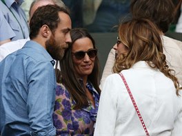James Middleton, Pippa Middletonová a Mirka Federerová (Londýn, 8. ervence...