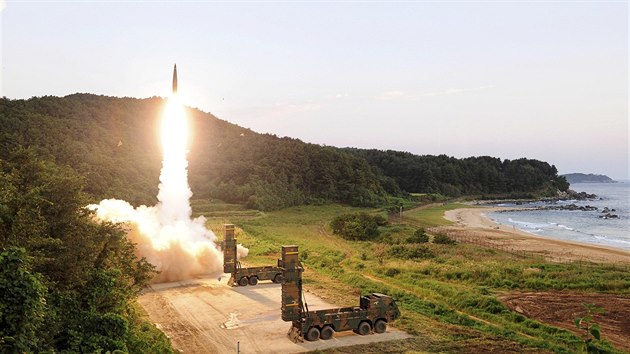Test jihokorejsk rakety Hyunmoo II (4. z 2017)