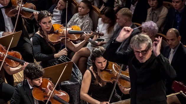 Gustav Mahler Jugendorchester s dirigentem Ingo Metzmacherem zakonil na Dvokov Praze sv letn turn.