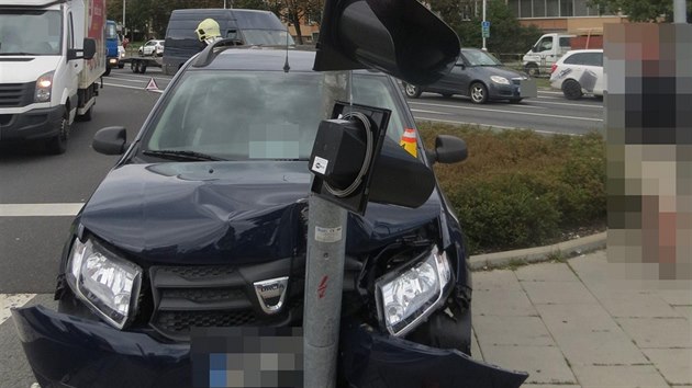 Nehoda se stala na k�i�ovatce ulic Velkomoravsk� a Rooseveltova.