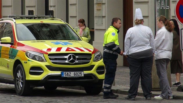 Kvli poru v kuchyni hotelu Palace hasii evakuovali edest host (17. z 2017).