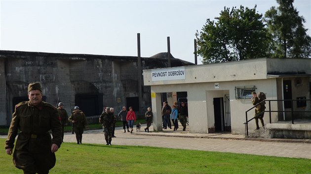Osmdesát let zahájení stavby pevnosti Dobrošov (9. 9. 2017).