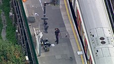 Vyšetřovatelé na stanici londýnského metra Parsons Green (15. září 2017)