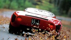 Alfa Romeo 33 Stradale slaví padesátiny. Na snímku silniní provedení vozu.