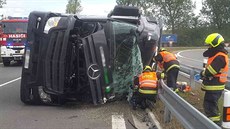 Jihomorav�tí hasi�i museli op�t vyrazit na dálnici D1. Na nájezdu u brn�nské...