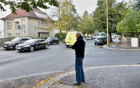 Kíení Studentské a Husovy ulice, kde by univerzita chtla semafor.